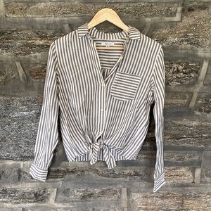 Madewell tie front button down